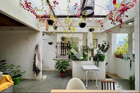 Sala de casa para alugar com 2 quartos, 100m² em Santa Teresa, Rio de Janeiro