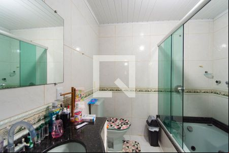 Banheiro de casa à venda com 4 quartos, 200m² em Harmonia, Canoas