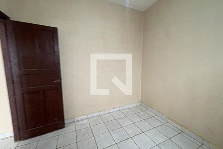 Quarto de casa para alugar com 1 quarto, 45m² em Jardim Vinte E Cinco de Agosto, Duque de Caxias