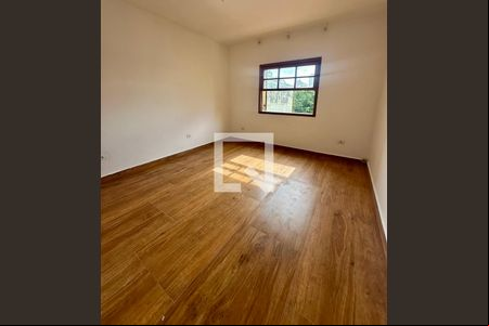 Quarto 2 de casa à venda com 2 quartos, 150m² em Jardim Tupanci, Barueri