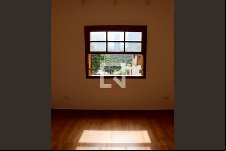 Vista do Quarto 2 de casa à venda com 2 quartos, 150m² em Jardim Tupanci, Barueri