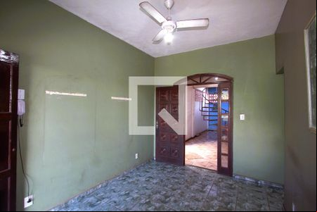 Sala de casa à venda com 3 quartos, 150m² em Indústrias I (barreiro), Belo Horizonte
