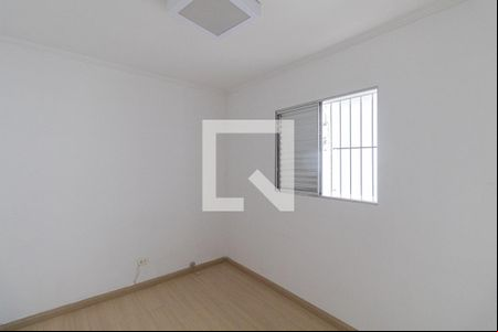 Quarto 2 de casa de condomínio para alugar com 2 quartos, 60m² em Vila Carmosina, São Paulo