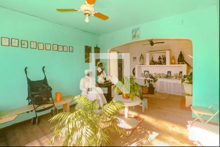 Sala  de casa para alugar com 3 quartos, 170m² em Vila Jardim, Porto Alegre