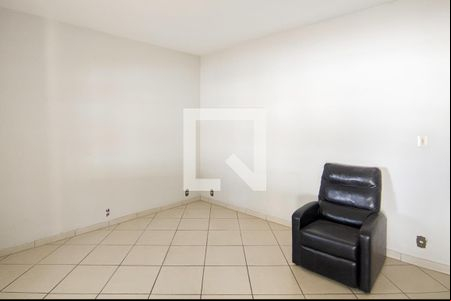 Sala de casa à venda com 4 quartos, 360m² em Santa Inês, Belo Horizonte