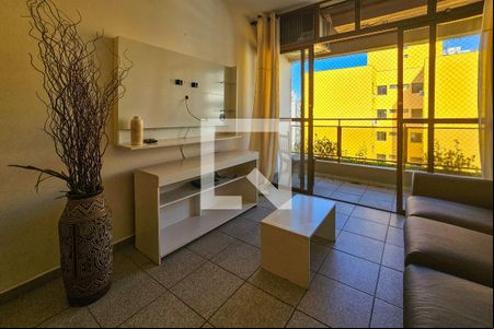 Sala de apartamento para alugar com 2 quartos, 80m² em Balneario Guarujá, Guarujá