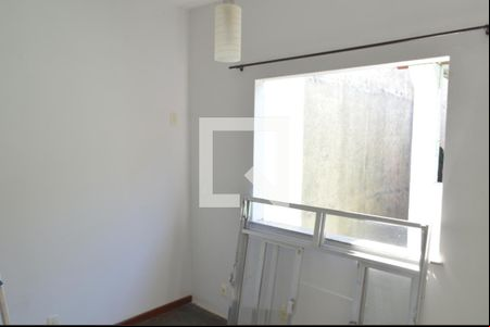 Quarto 1 de apartamento para alugar com 2 quartos, 50m² em Taquara, Rio de Janeiro