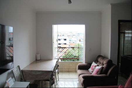Sala  de apartamento à venda com 2 quartos, 66m² em Jardim Iporanga, Guarulhos