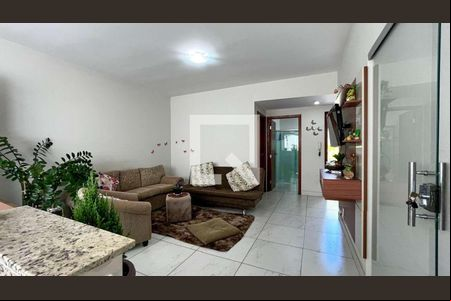 Casa à venda com 3 quartos, 152m² em Santa Efigênia, Belo Horizonte