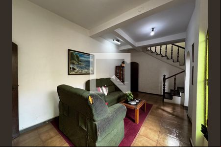 Sala  de casa à venda com 4 quartos, 185m² em Lagoinha, Belo Horizonte