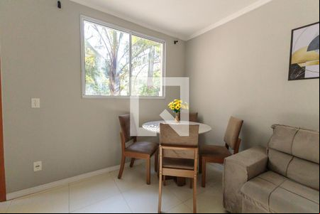Sala de apartamento para alugar com 2 quartos, 43m² em Morro Santana, Porto Alegre