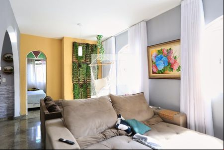 Sala de casa à venda com 3 quartos, 250m² em Nova Vista, Belo Horizonte