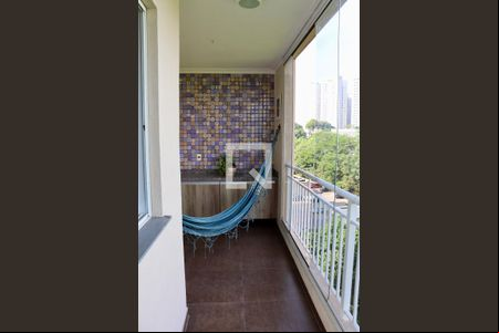 Sacada de apartamento à venda com 2 quartos, 80m² em Jardim Tupanci, Barueri