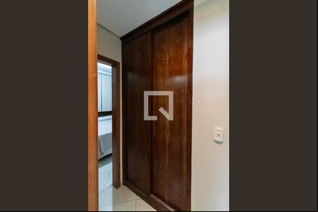 Corredor - Armário de apartamento para alugar com 3 quartos, 150m² em Castelo, Belo Horizonte