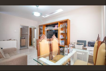 Sala de casa à venda com 4 quartos, 156m² em Tijuca, Rio de Janeiro