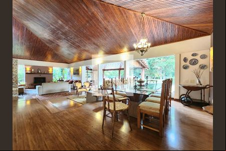 Sala de casa de condomínio à venda com 4 quartos, 1260m² em Condomínio Retiro das Pedras, Brumadinho