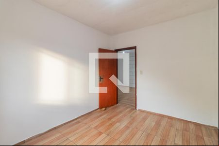 Quarto 1 de casa para alugar com 2 quartos, 57m² em Medianeira, Porto Alegre