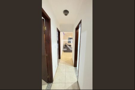Corredor de casa para alugar com 3 quartos, 162m² em Parque Oratório, Santo André