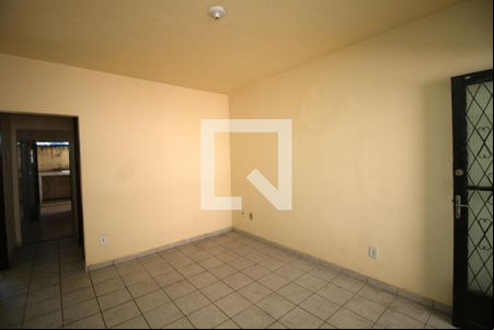 Sala de casa para alugar com 2 quartos, 83m² em Brás de Pina, Rio de Janeiro