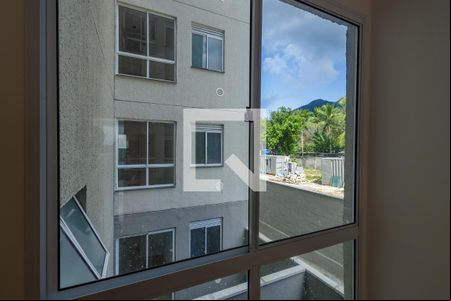 Vista da Sala de apartamento para alugar com 2 quartos, 44m² em Vargem Grande, Rio de Janeiro