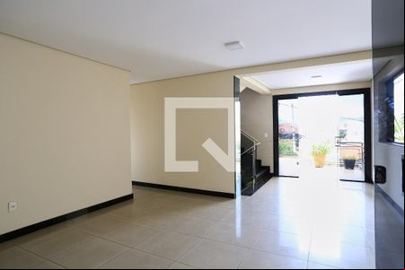Sala de casa para alugar com 5 quartos, 450m² em Santa Cruz, Belo Horizonte
