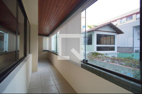 Varanda de apartamento para alugar com 3 quartos, 240m² em Bela Vista, Porto Alegre