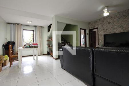 Sala de casa de condomínio à venda com 4 quartos, 124m² em Pechincha, Rio de Janeiro