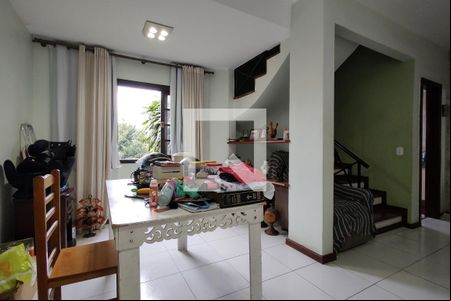 Sala de casa de condomínio à venda com 4 quartos, 124m² em Pechincha, Rio de Janeiro