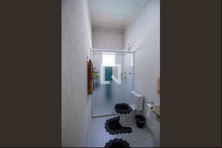 Banheiro da Suíte de casa de condomínio para alugar com 3 quartos, 100m² em Caguaçu, Sorocaba