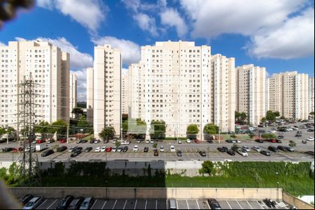 Vista do Quarto 1 de apartamento para alugar com 3 quartos, 54m² em Vila Florida, Guarulhos