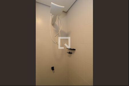 Banheiro de kitnet/studio para alugar com 1 quarto, 25m² em Vila Madalena, São Paulo