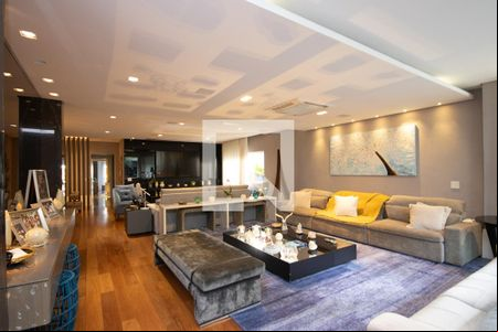 Sala  de casa à venda com 5 quartos, 650m² em  Horto Florestal, São Paulo