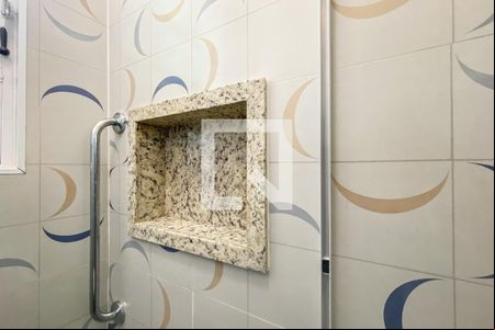 Banheiro de apartamento para alugar com 1 quarto, 33m² em Liberdade, São Paulo