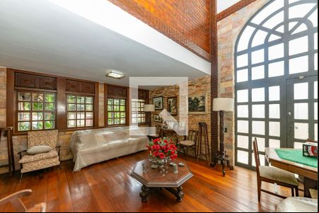 Sala 1 de casa para alugar com 5 quartos, 480m² em Belvedere, Belo Horizonte