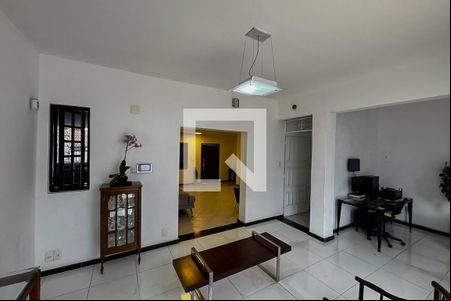 Sala de casa à venda com 3 quartos, 360m² em Esplanada, Belo Horizonte