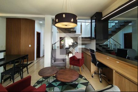 Sala de Estar de casa de condomínio para alugar com 3 quartos, 240m² em Swiss Park, Campinas