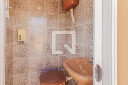 Lavabo de casa para alugar com 3 quartos, 146m² em Jardim Guapituba, Mauá