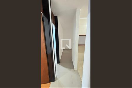 Corredor de apartamento para alugar com 2 quartos, 60m² em Vila Aquilino, Santo André