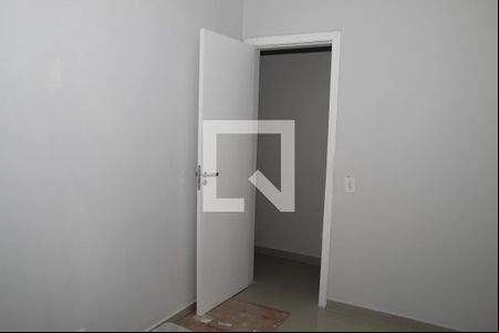 Quarto 2 de apartamento para alugar com 2 quartos, 40m² em Centro Alto, Ribeirão Pires