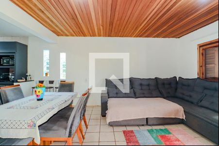 Sala de casa à venda com 3 quartos, 420m² em Costa E Silva, Porto Alegre