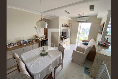 Sala de apartamento à venda com 3 quartos, 60m² em Del Castilho, Rio de Janeiro