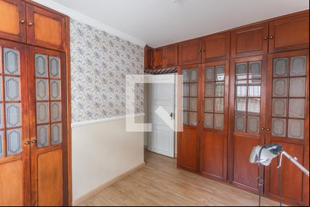 Quarto 1 de apartamento para alugar com 2 quartos, 55m² em Lourdes, Belo Horizonte