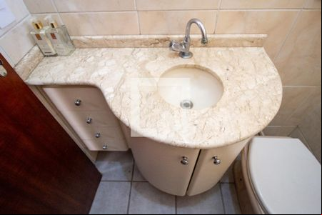 Lavabo de casa para alugar com 2 quartos, 136m² em Jardim Sao Carlos, Sorocaba