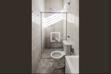 Banheiro de apartamento para alugar com 1 quarto, 31m² em Pompéia, Belo Horizonte