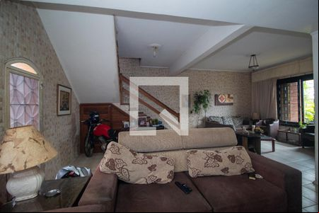 Sala de casa para alugar com 3 quartos, 136m² em Guarujá, Porto Alegre