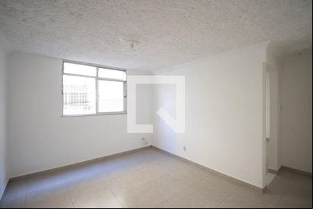 Sala de apartamento para alugar com 1 quarto, 42m² em Estrela do Norte, São Gonçalo