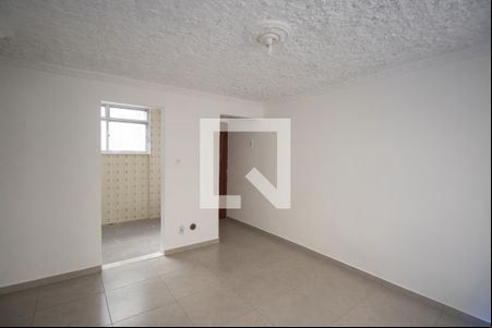 Sala de apartamento para alugar com 1 quarto, 42m² em Estrela do Norte, São Gonçalo