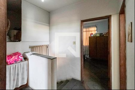 Corredor de casa para alugar com 3 quartos, 395m² em Santa Amelia, Belo Horizonte