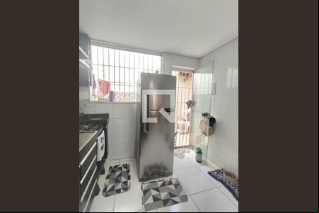 Cozinha de casa de condomínio à venda com 2 quartos, 80m² em Parque Xangri-lá, Contagem