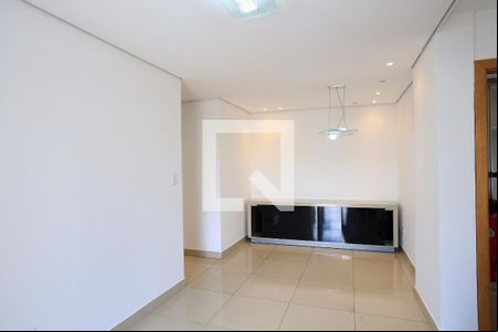 Sala de apartamento para alugar com 2 quartos, 100m² em Horto, Belo Horizonte
